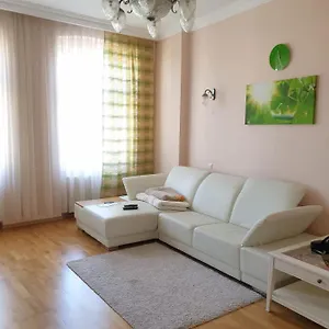 jurincom-apartments-masaryka.karlovyvary-hotels.com/