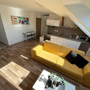 Apartman Skryjova