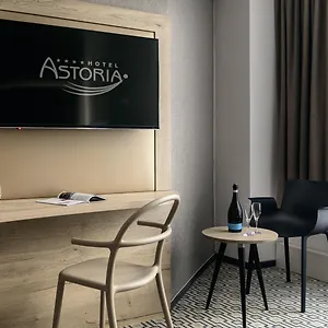 4* Hotel Astoria