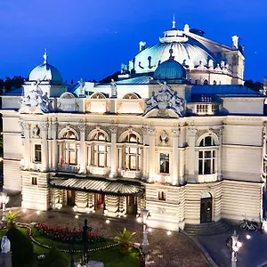 Otel H12**** Krakow