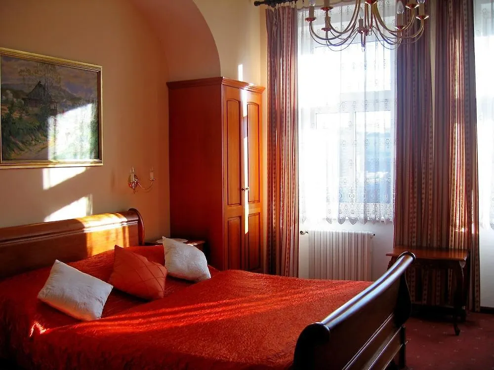 Hotel Opera Prague 4*,