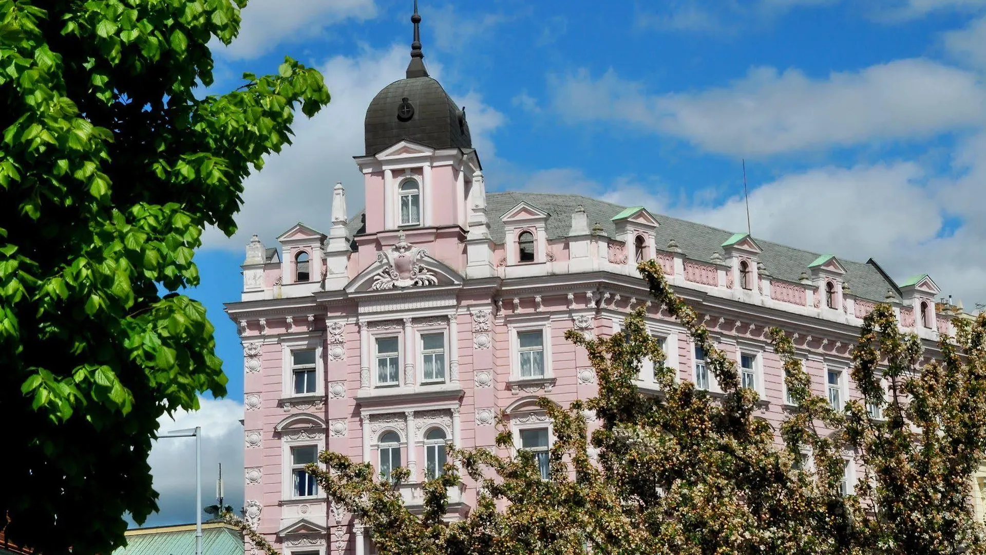 ****  Hotel Opera Prague Czech Republic