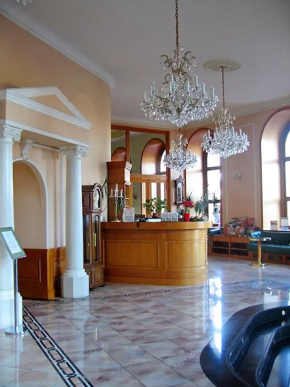 Hotel Opera Prague 4*,